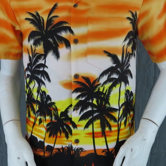 Modern Aloha Republic Hawaiian Shirt - Sun Set Design - Men's Small - Unworn ! - Picture 3 of 9
